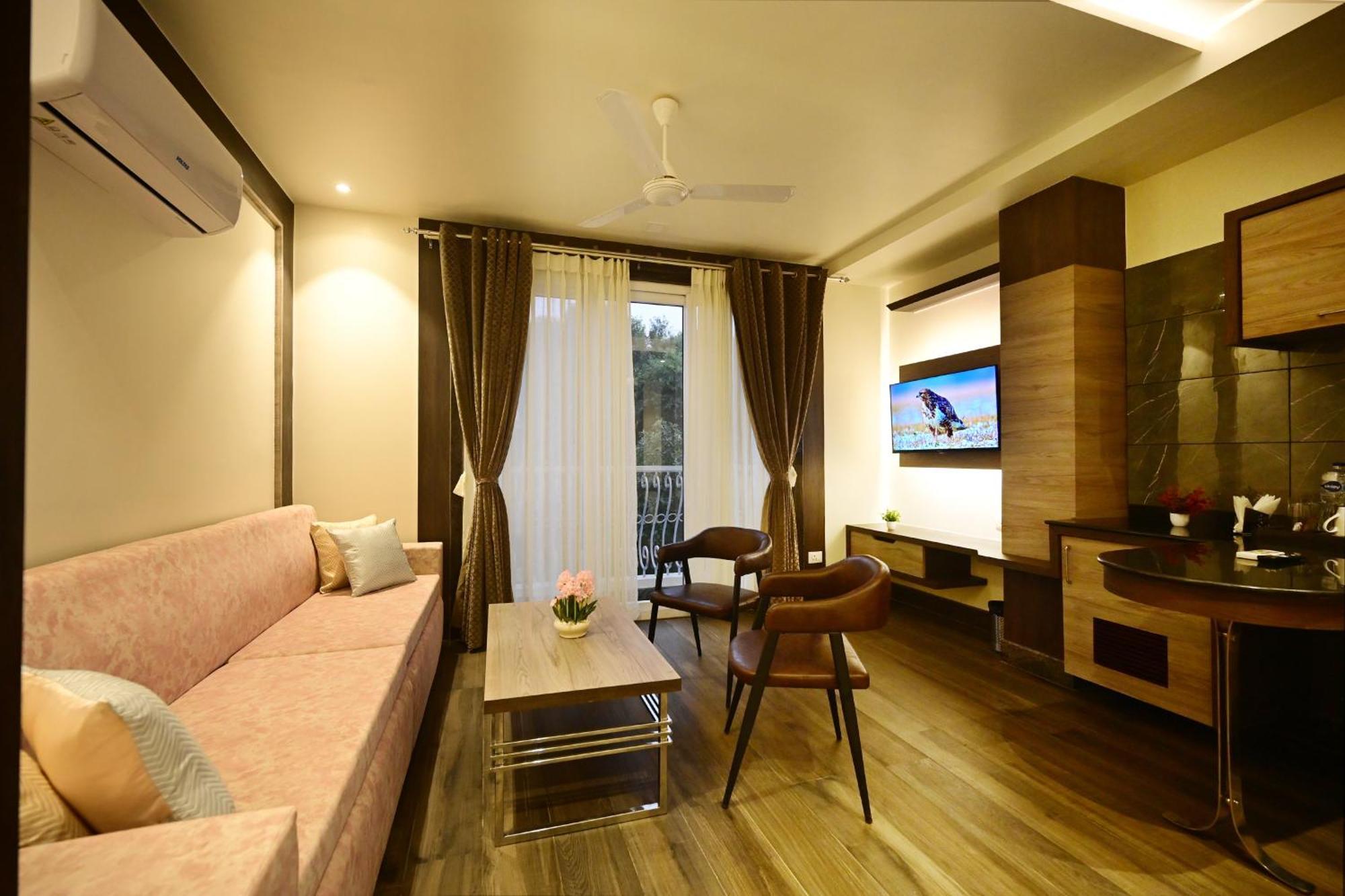 Coco Cabana Varanasi Esterno foto