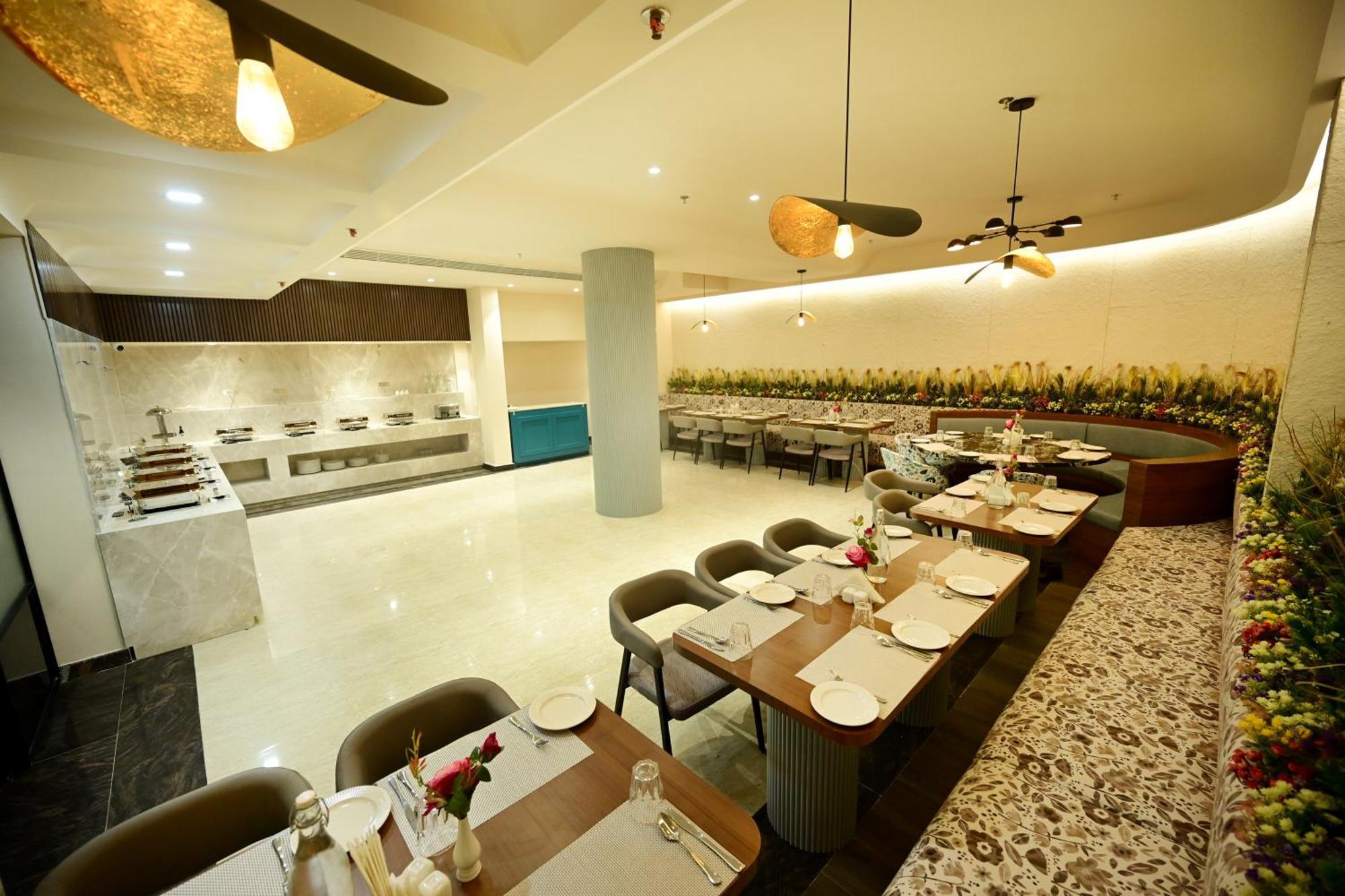 Coco Cabana Varanasi Esterno foto